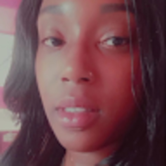 Meet your Posher, Queenie - Picture 1 of 1